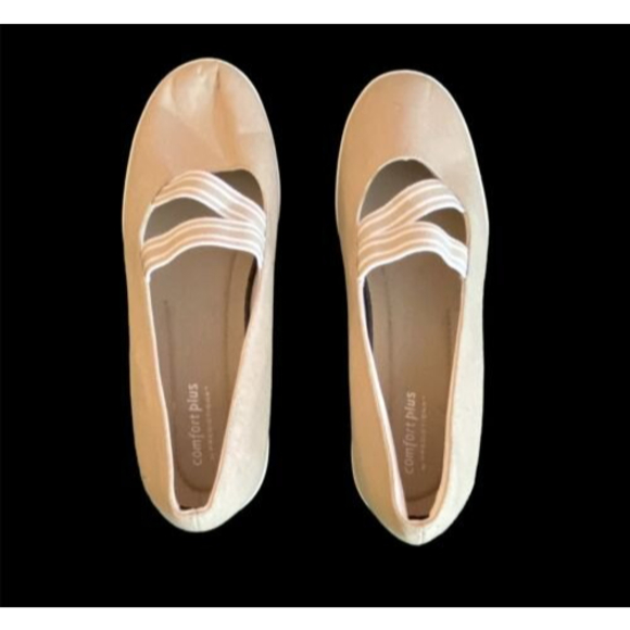 Comfort Plus Beige Canvas shoes by Predictions Size 9W - Picture 1 of 4